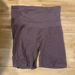 Maternity biker shorts